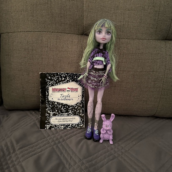 monster high Other - Monster High Twyla Doll